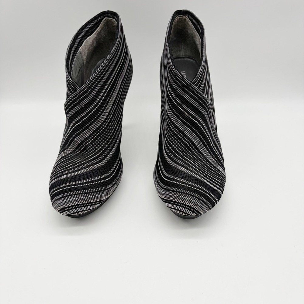 United Nude Booties Womens 40 Black Fold Hi Striped Elastic Architectural Heel - Picture 2 of 8